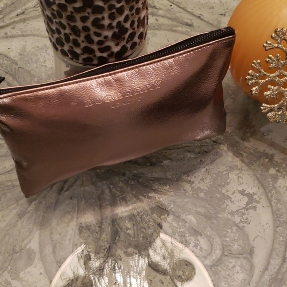 𝅺♥️sale♥️burberry Cosmetic Organizer